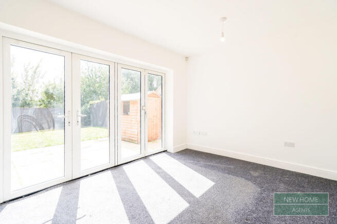 3 bed Semi-Detached for sale Image 4