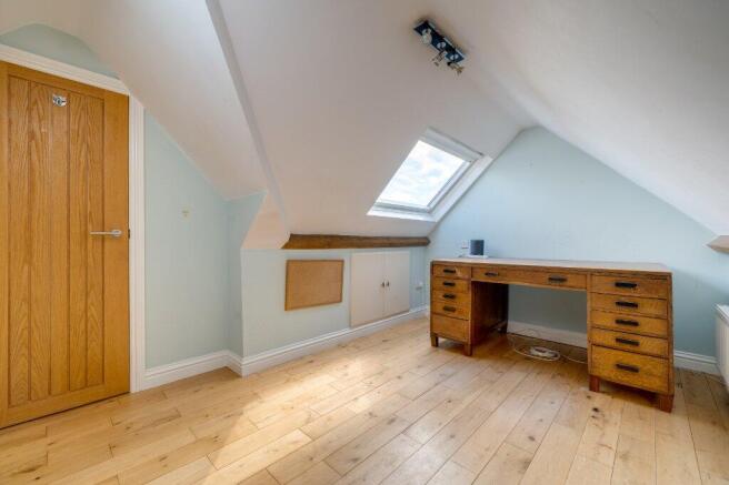 3 bed Bungalow for sale Image 4