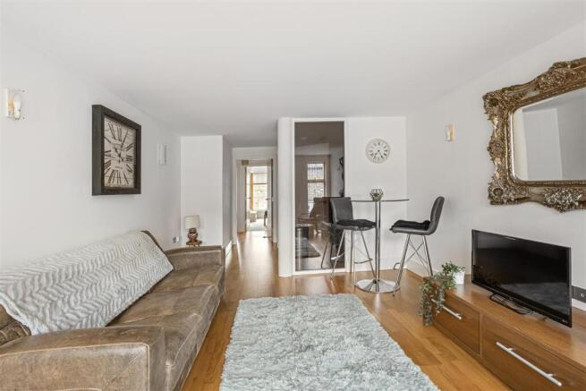 Apt_5_80_Alma_Terrace7.jpg