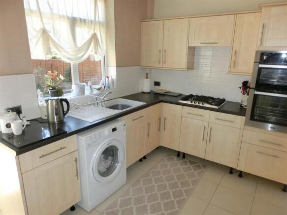 EXTENDED KITCHEN DINER