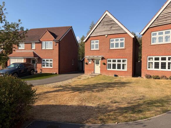 3 bed Detached to rent in wakefield