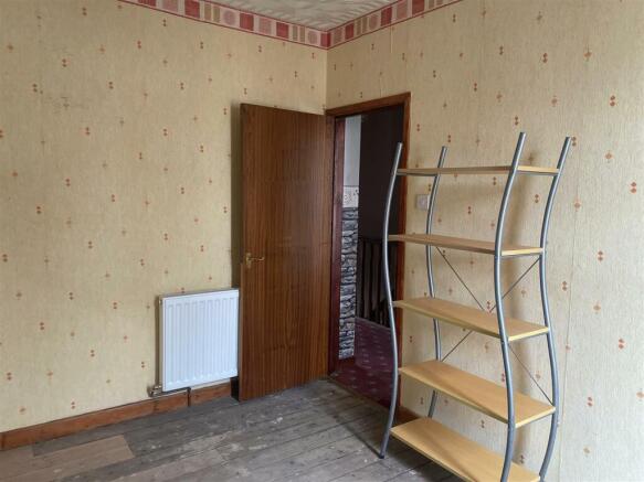 BEDROOM 2 (FRONT)
