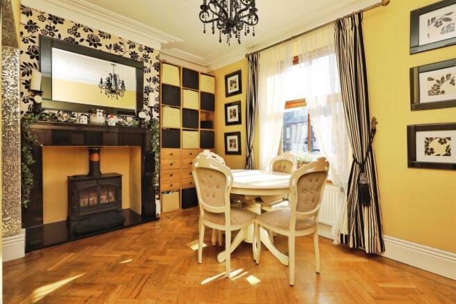 3 bed Detached for sale Image 5