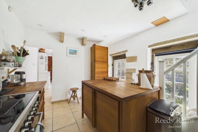 4 bed Detached for sale Image 12