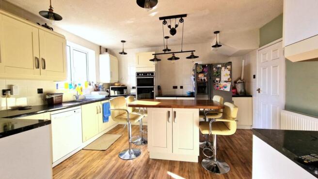 Kitchen / Dining Room