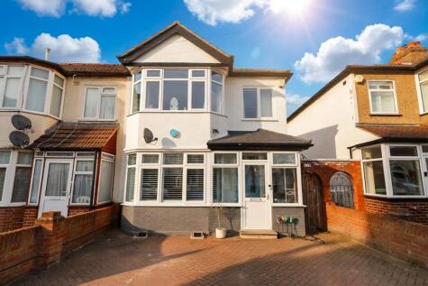 Ryefield Avenue, Hillingdon, UB10