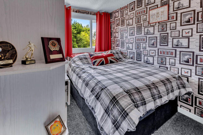 3 bed Terraced for sale Image 9
