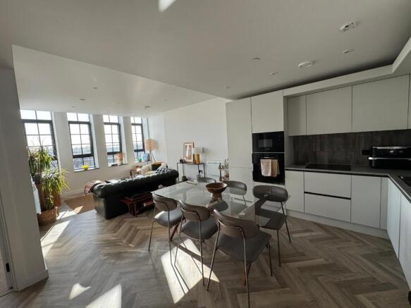 1 bed Apartment to rent Image 12