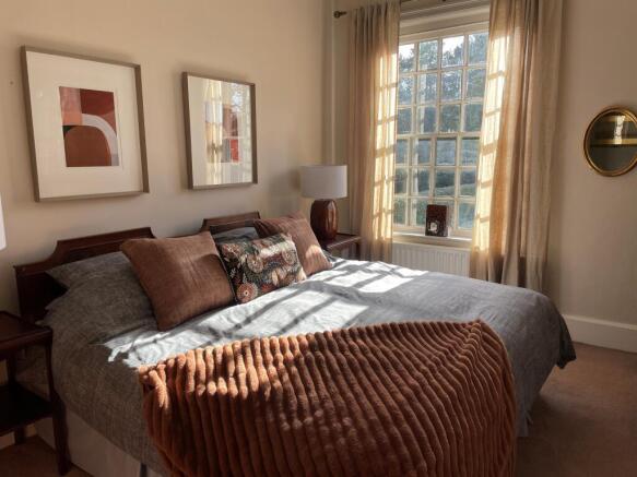 Bed 2.jpg