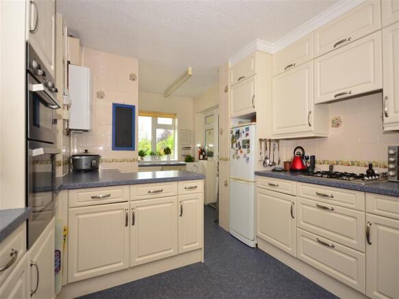 Kitchen / Breakfast Room