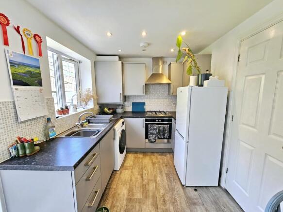 2 bed Terraced for sale Image 10