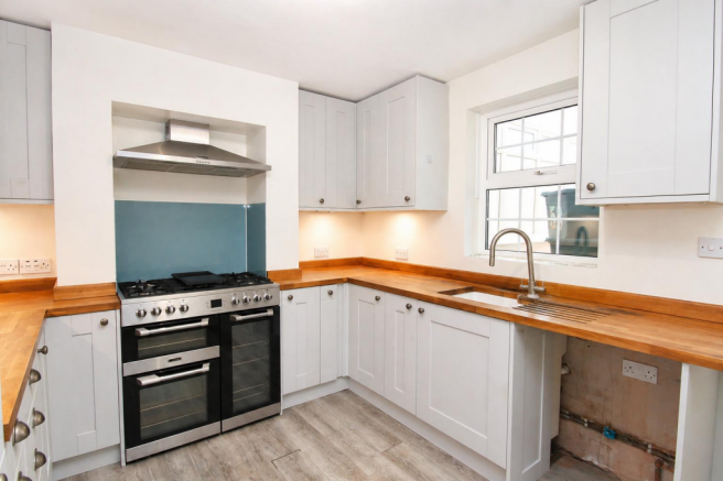 Kitchen 2.png