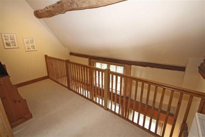 GALLERIED LANDING
