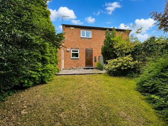 2 bed Semi-Detached for sale Image 6