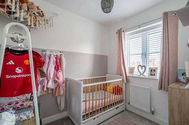 3 bed Semi-Detached for sale Image 9