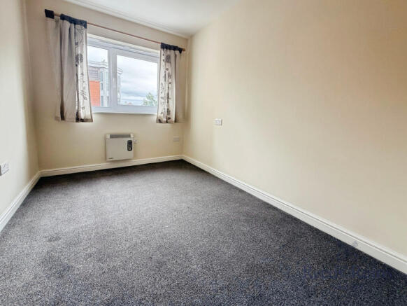 2 bed Apartment for sale Image 4