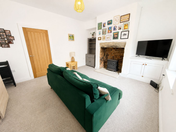 2 bed Terraced for sale Image 8