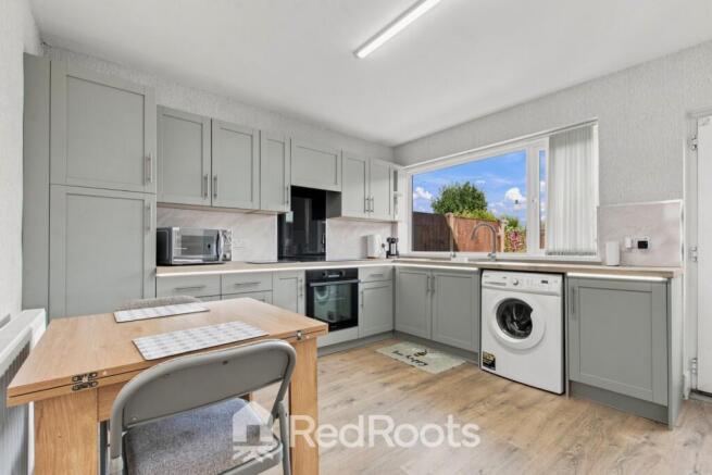2 bed Semi-Detached for sale Image 8
