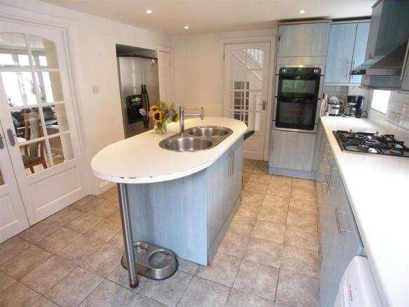Kitchen/Breakfast Room