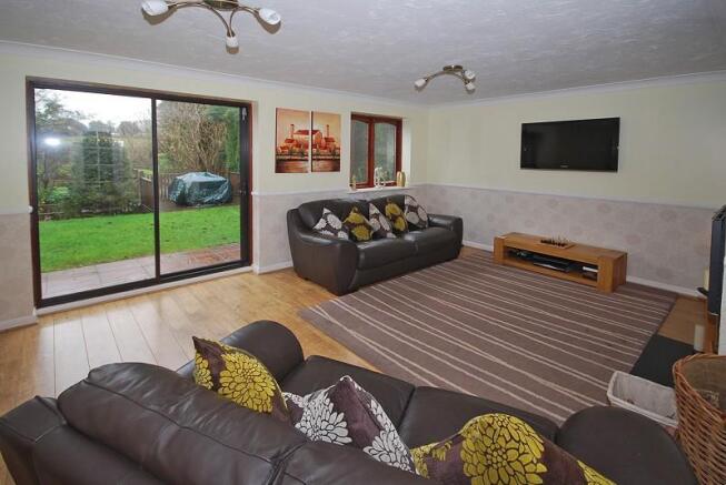 Livingroom (2nd view)