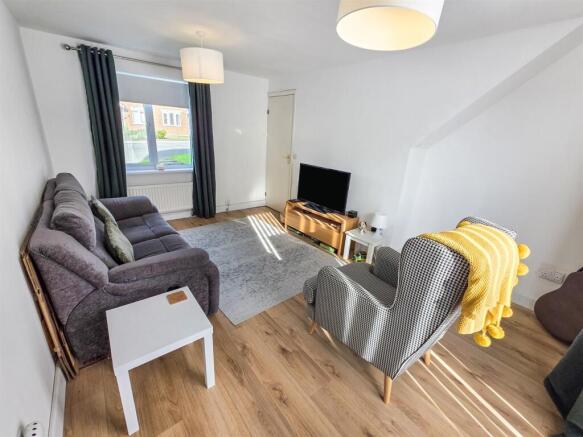 Charnwood Road, Corby photo 2