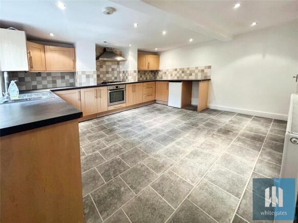 2 bed Terraced to rent Image 7
