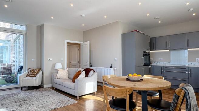 Mahindra Way, Beckton, E6 For Sale by Barrain Lond