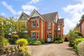 The Nest, Battledown Approach, Cheltenham GL52 6RE