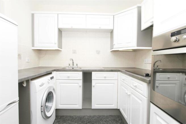 Kitchen 1.jpg