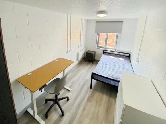 1 bed Apartment to rent Image 10