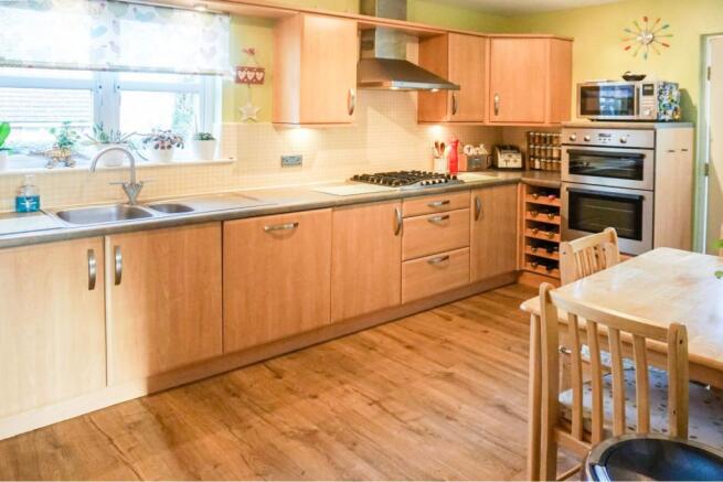 Kitchen/Breakfast