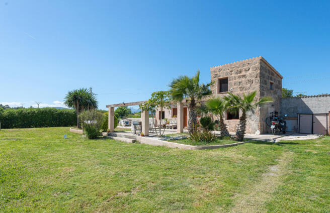 Stone House with Mallorcan Soul