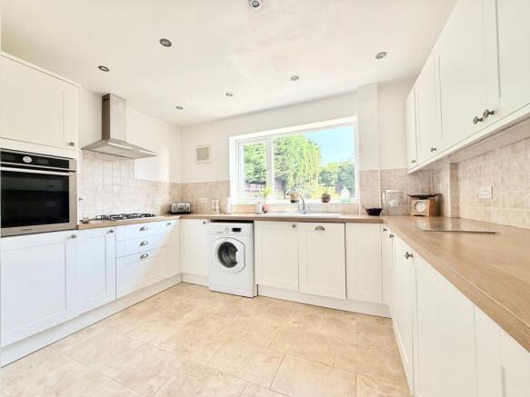 Broughton Avenue, Luton, LU3 photo 4