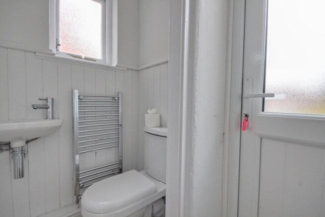 3 bed House to rent Image 5