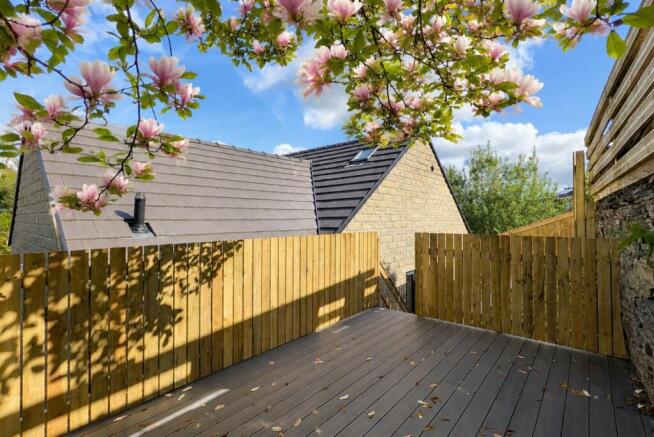 4 bed Detached for sale Image 12
