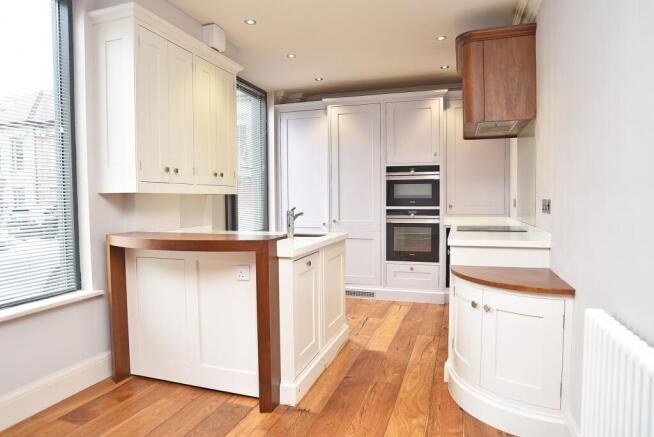 2 bed Flat for sale Image 9