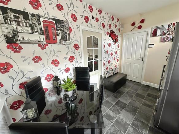 2 bed Town House for sale Image 8