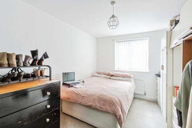 2 bed Ground Flat for sale Image 7