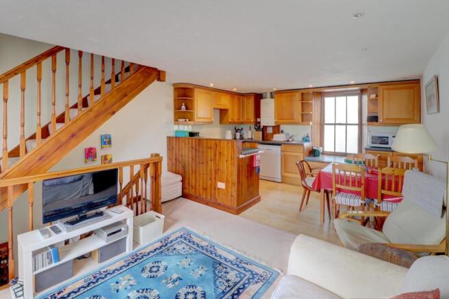 Lounge Kitchen.jpg