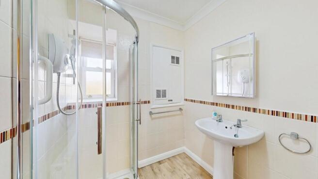 2 bed Apartment for sale Image 6