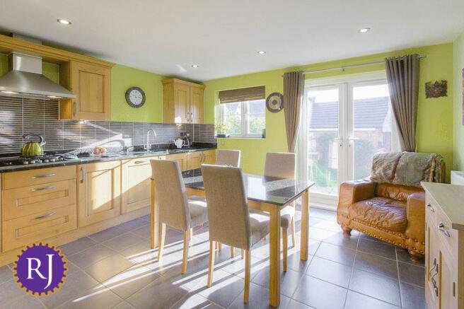 Kitchen/breakf...
