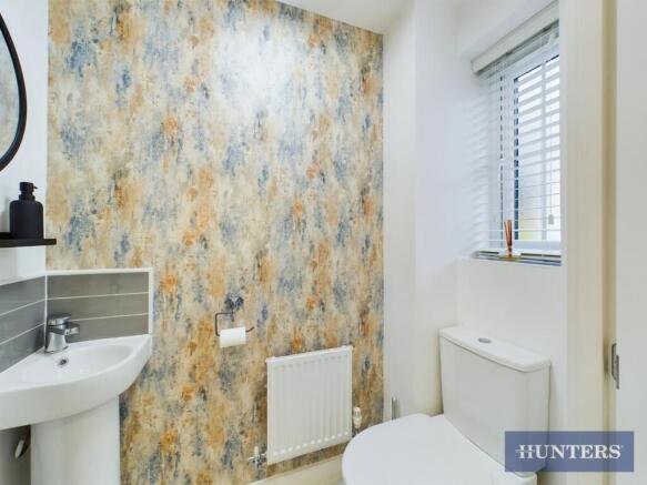4 bed Detached for sale Image 7