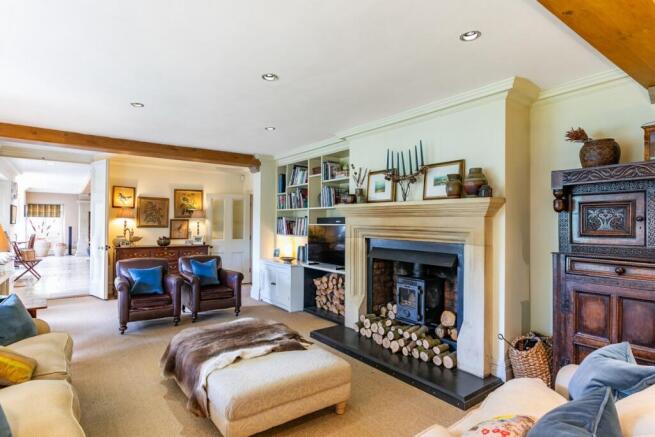 6 bed Detached for sale Image 6