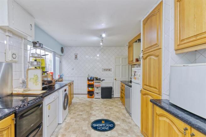 Kitchen 2.jpg