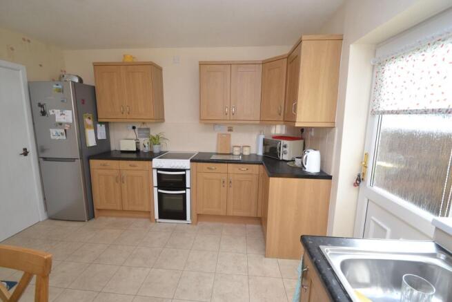 3 bed Semi-Detached for sale Image 7