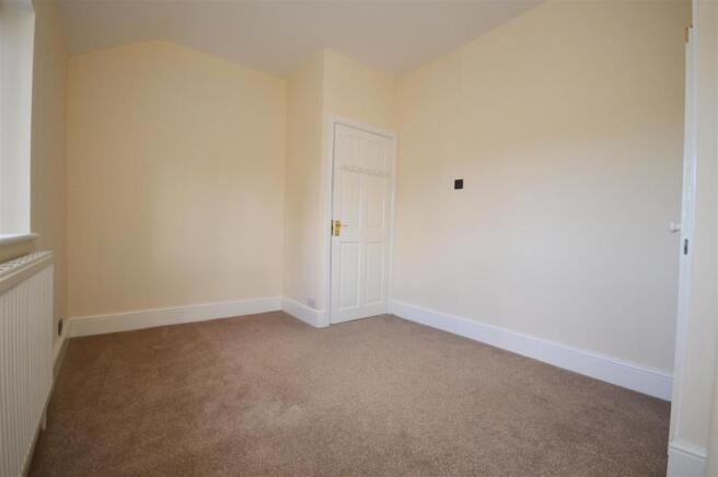 Bedroom 1 Newtown Cross.JPG