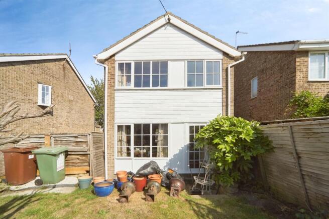3 bed Detached for sale Image 8