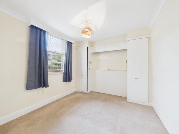 2 bed Flat for sale Image 6
