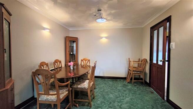 Dining Area.jpg