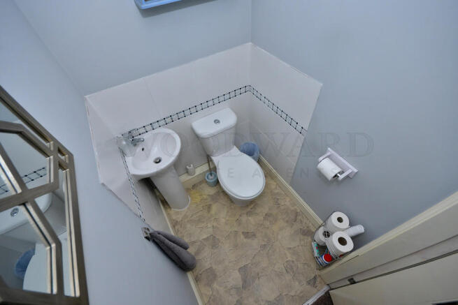 Cloakroom/WC